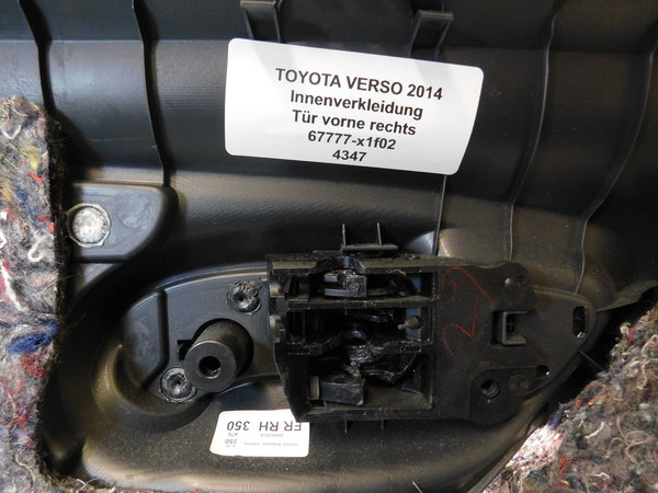 Toyota Verso AR2 2014 67775-X1F02 Verkleidung Leder vorne rechts 67777-X1F02 ✨