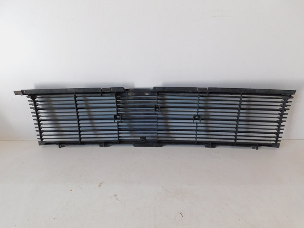 Audi 80 Typ 85 Grill Frontgrill 811853655