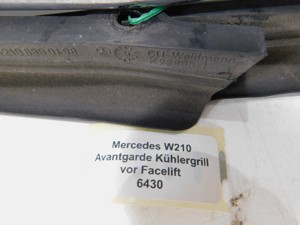 Mercedes-Benz W210 Kühlergrill Silber Chrom 2108880123