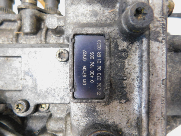 MB E Klasse W210 E300 3.0TD   Hochdruckpumpe 6060700601 OM606